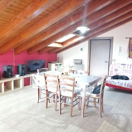 フィウメフレッド・ディ・シチーリアCasa Jolieアパートメント エクステリア 写真